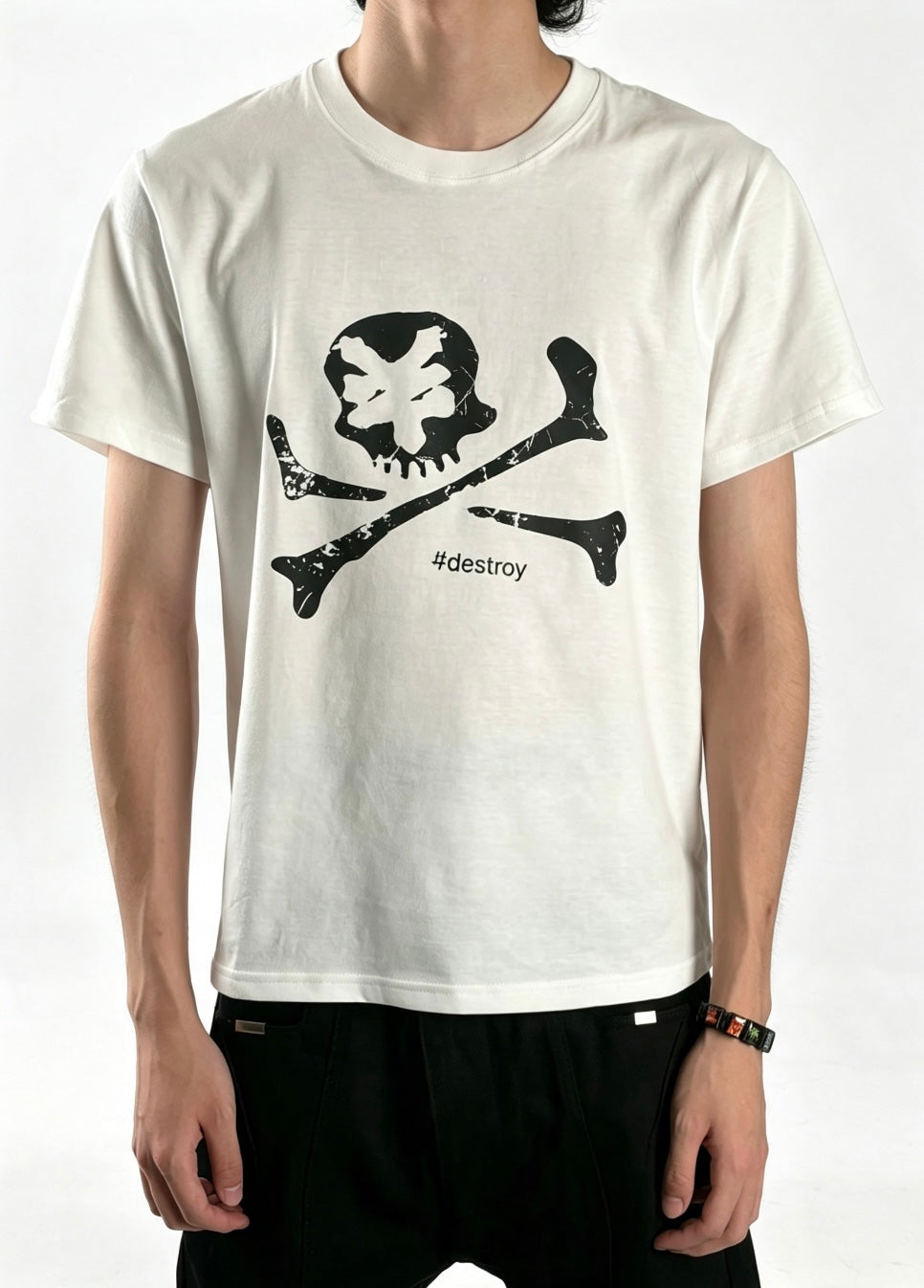 Distressed Skull Crossbone destroy Graphic Tee